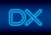 DX　ブルーに輝くネオン管のロゴ