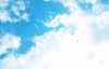 青空快晴天気晴れ雲水色青色スカイブルーリアル壁紙素材バックグラウンドテクスチャー