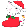 クリスマスブーツの白猫と子猫