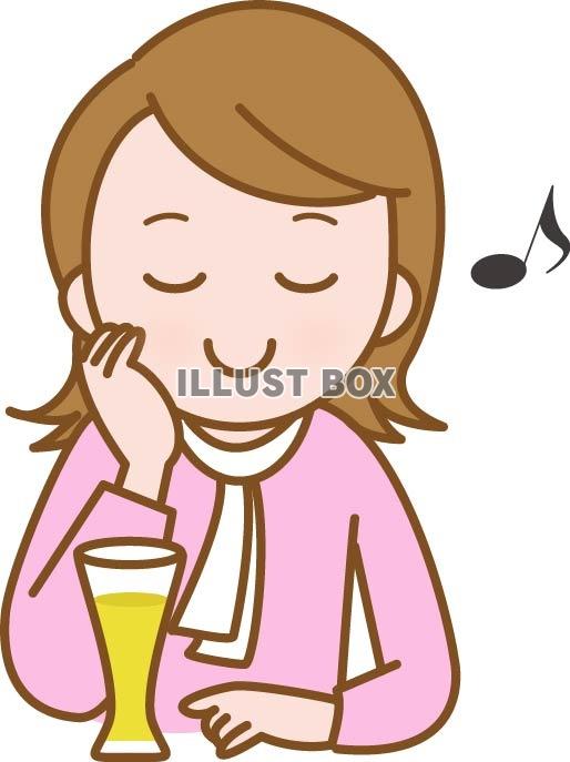 スナックや居酒屋などで音楽を聴きながら飲酒をする女性