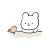 小鳥を見るくま